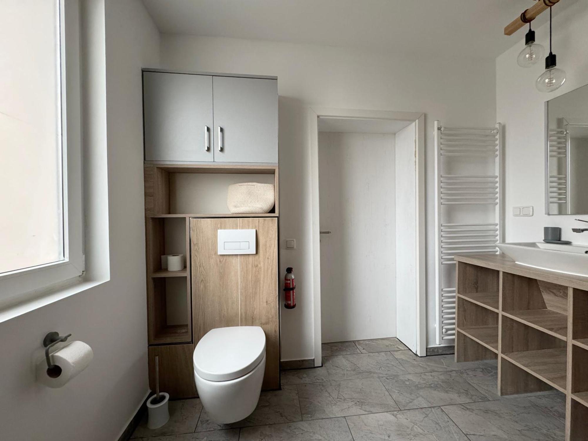 Huge Apartment With Sauna And Free Parking Duisburg Ngoại thất bức ảnh