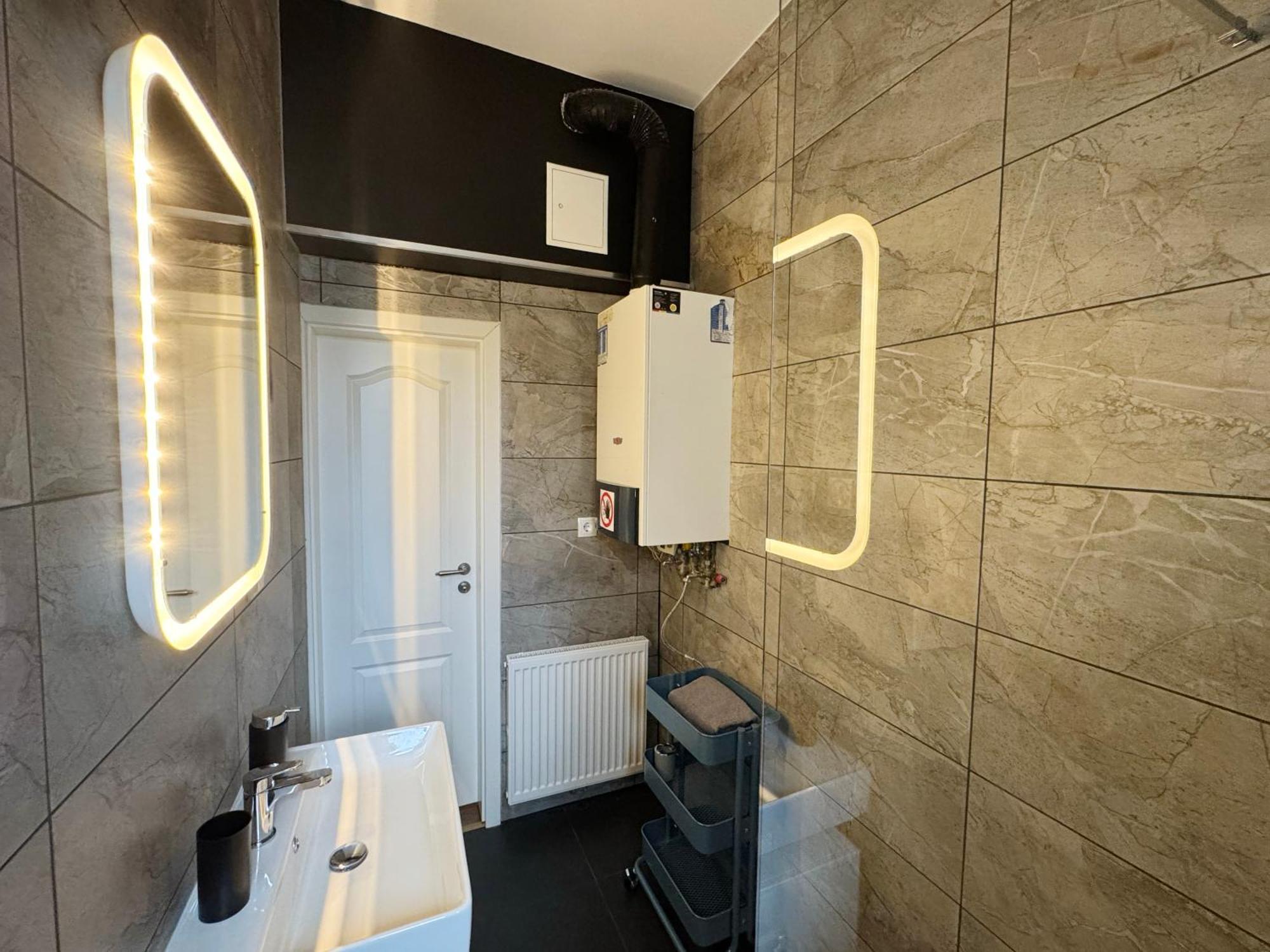Huge Apartment With Sauna And Free Parking Duisburg Ngoại thất bức ảnh