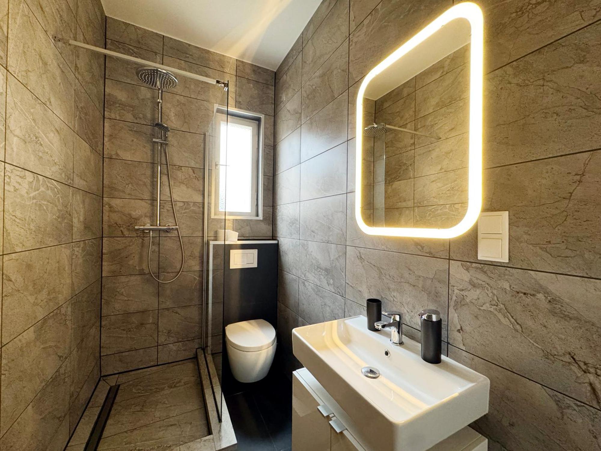 Huge Apartment With Sauna And Free Parking Duisburg Ngoại thất bức ảnh
